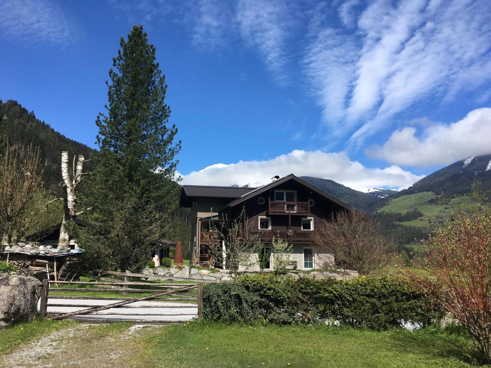 Apartment In Neukirchen Am Gro Venediger Wald im Pinzgau Exterior foto